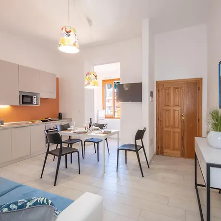 Casa De Amicis Πιομπίνο